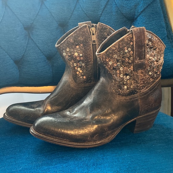 Frye Deborah Studded Boots - Picture 5 of 16